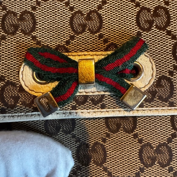 Gucci
GG Princy French Flap Wallet converted Crossbody - Picture 5 of 17